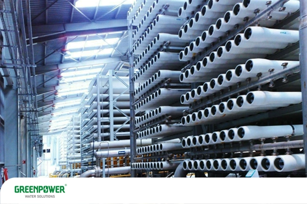 واحد صنعتی اسمز معکوس و اهمیت نگهداری و عیب‌یابی در سیستم تصفیه آب