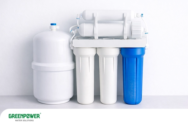 دستگاه تصفیه آب خانگی اسمز معکوس با مخزن ذخیره و فیلترهای پیشتصفیه