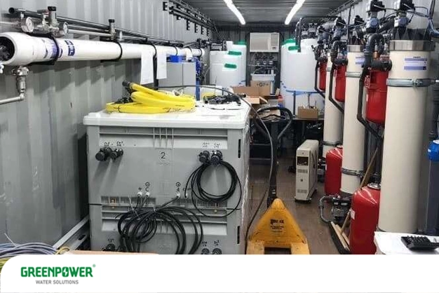 نمک زدایی الکترودیالیز نمک زدایی الکترودیالیز نمای یک واحد صنعتی تصفیه آب مبتنی بر نمکزدایی الکترودیالیز برای کاهش شوری آب در کاربردهای صنعتی و نیمهصنعتی مورد استفاده قرار میگیرد.